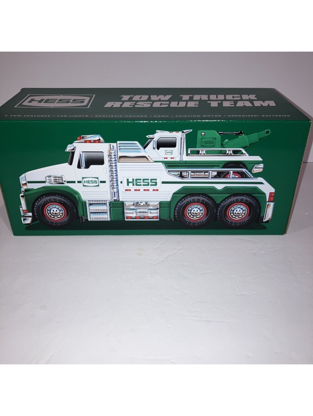 2019 Hess Tow Truck And Rescue Team Hess Truck NEW In Box - Picture 2 of 7
